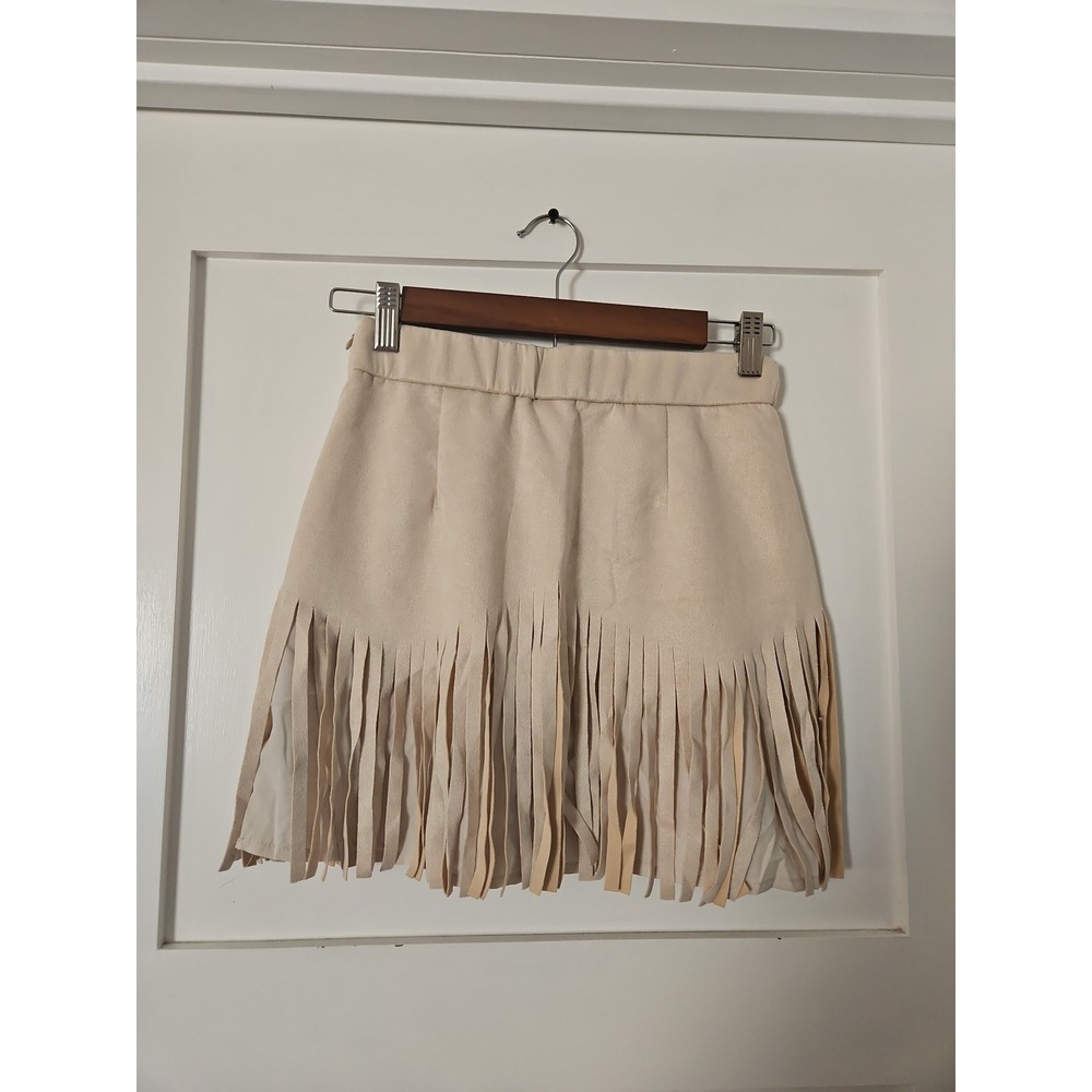 SHEIN MOD Faux Suede Fringe Mini Skirt Size S NWT Studded Western Boho Cream - Picture 2 of 12